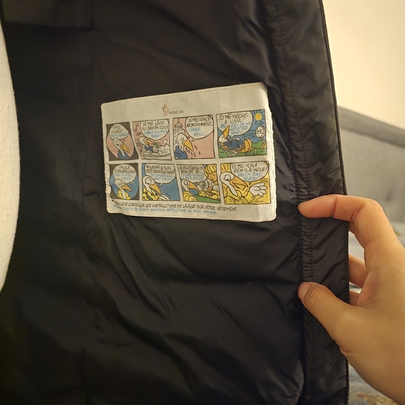 Moncler Dark Green Hooded Puffer Jacket - Picture 5 of 7